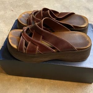 American Eagle sandals